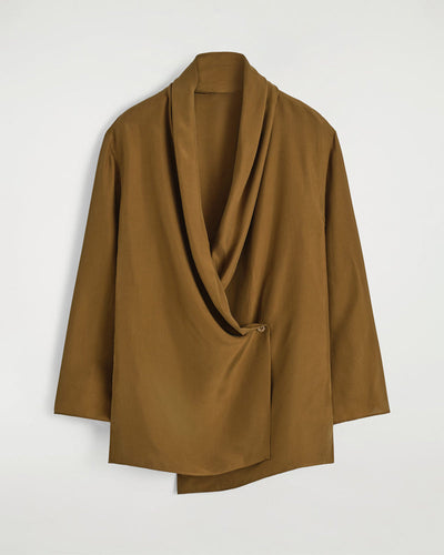 Elegantes Set aus Hemd und Hose