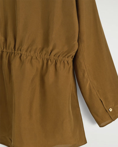 Elegantes Set aus Hemd und Hose