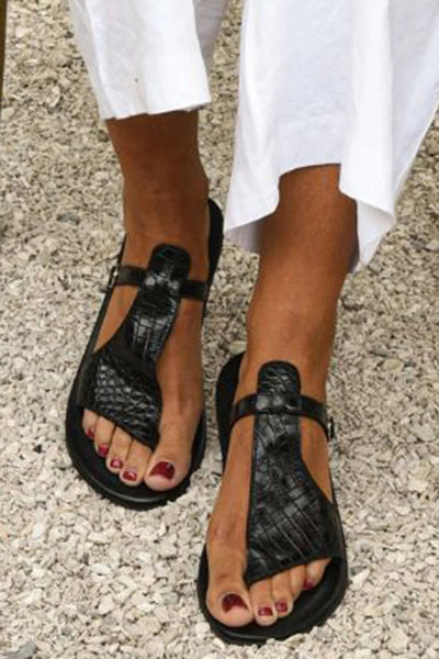 GIADA | TEXTURIERTE T-STRAP-SANDALEN