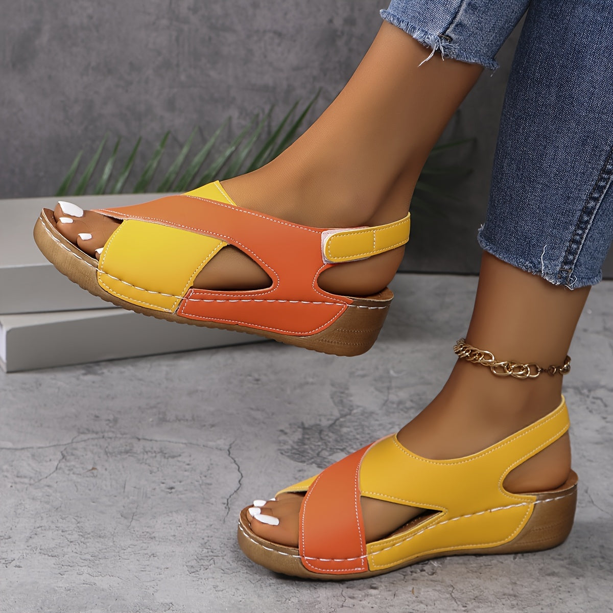 Monique | Ultra bequeme orthopädische Sandalen,