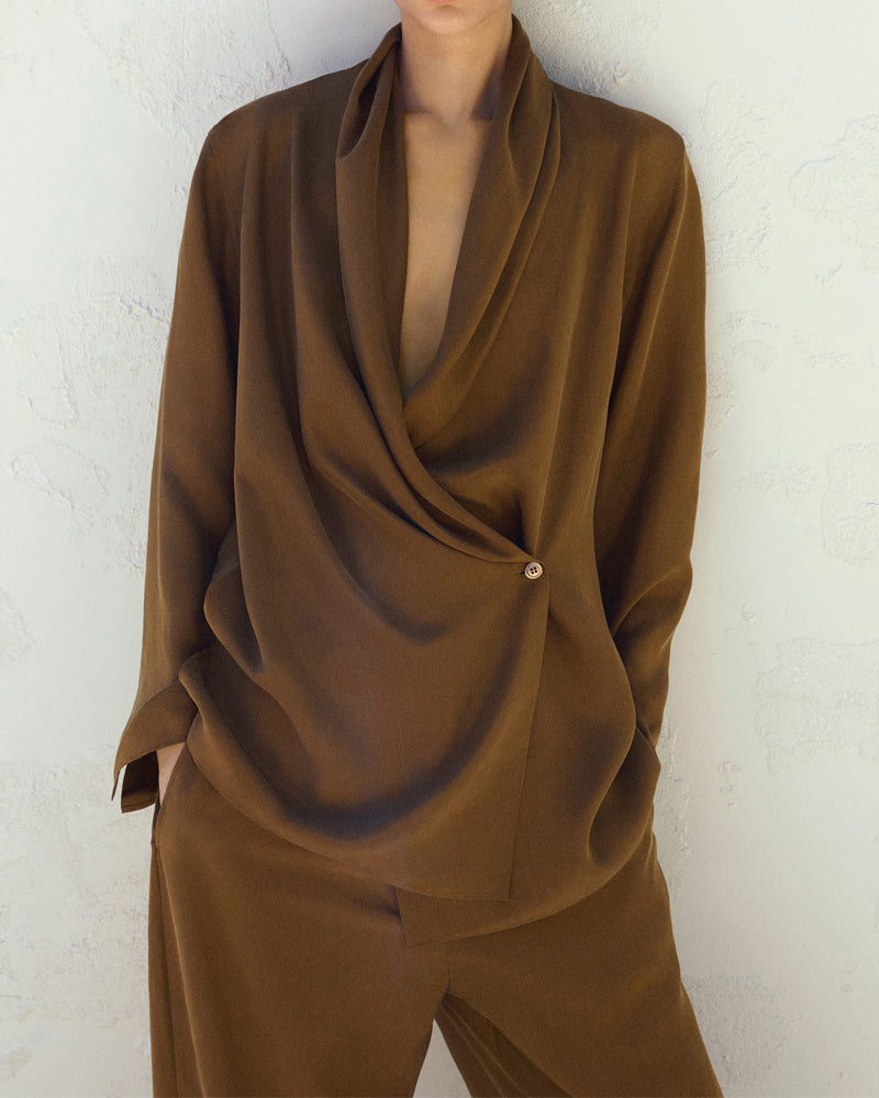 Elegantes Set aus Hemd und Hose