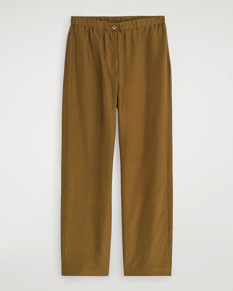 Elegantes Set aus Hemd und Hose