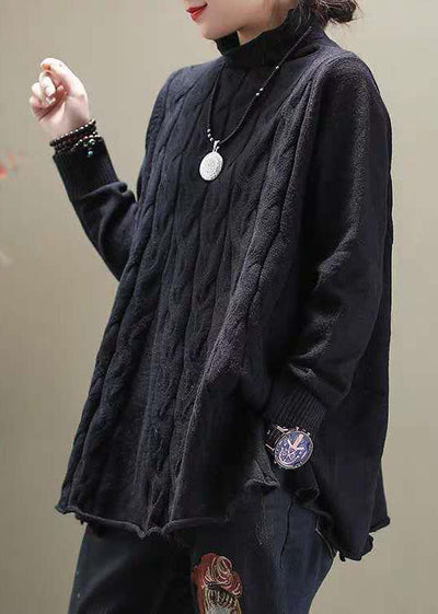 Hochkragenpullover mit seitlicher Öffnung