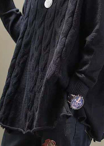 Bequemer Strickpullover mit hohem Kragen