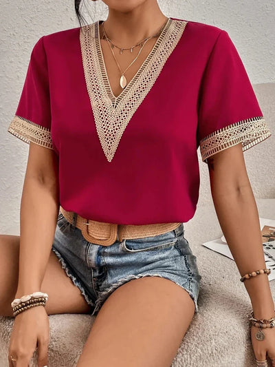Davina | Elegante Bluse mit luxuriösen Spitzendetails
