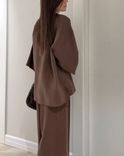 Lässiges Set aus Bluse und Hose