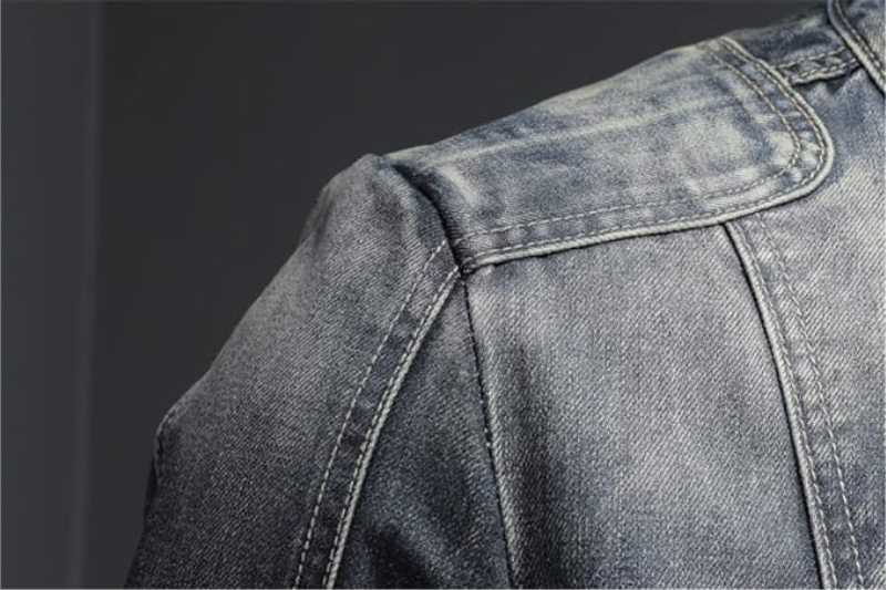 Lässige urbane Jeansjacke