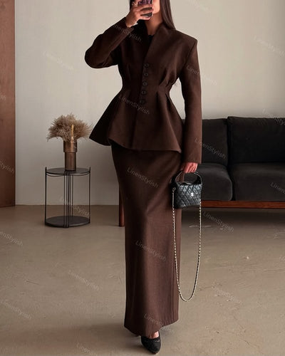 Anpassungsfähiges Set aus Jacke und Rock