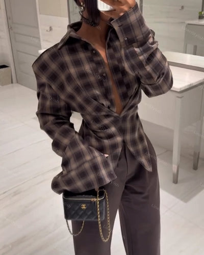 Elegante braune Karojacke