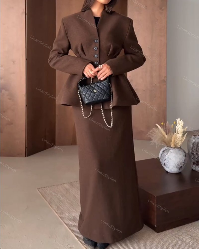 Anpassungsfähiges Set aus Jacke und Rock