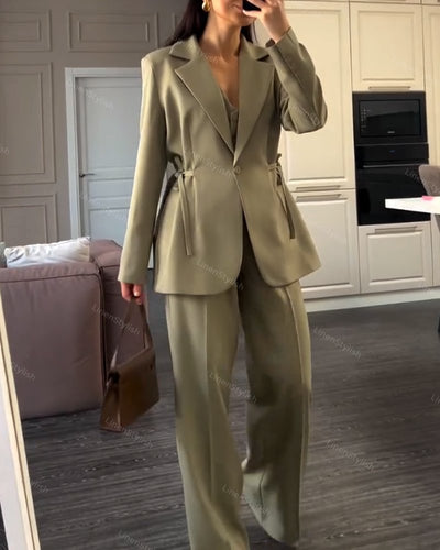 Eleganter Anzug mit Jacke und Hose