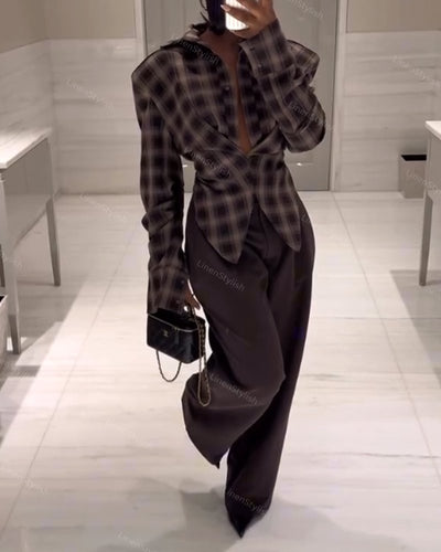 Elegante braune Karojacke