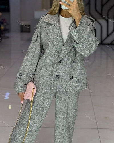 Elegantes Set aus Jacke und Hose