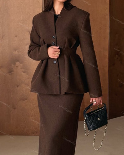 Anpassungsfähiges Set aus Jacke und Rock