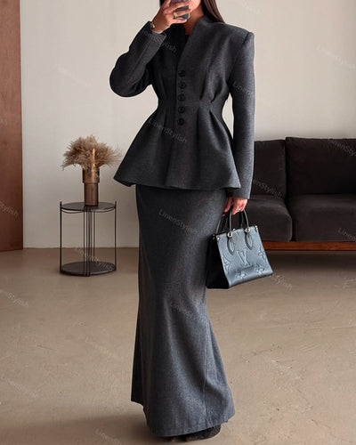 Anpassungsfähiges Set aus Jacke und Rock