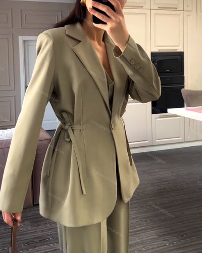 Eleganter Anzug mit Jacke und Hose