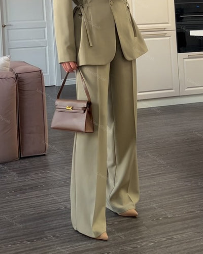 Eleganter Anzug mit Jacke und Hose